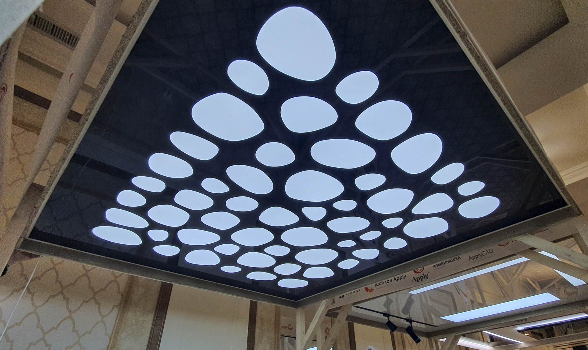 Резные потолки