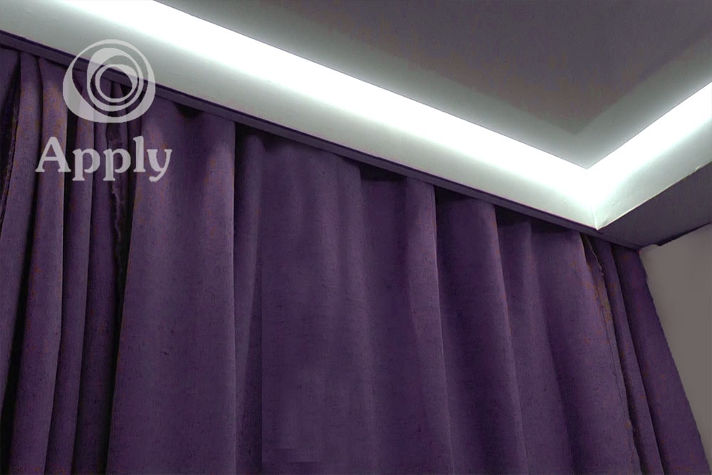 Парящий натяжной потолок с контурной подсветкой